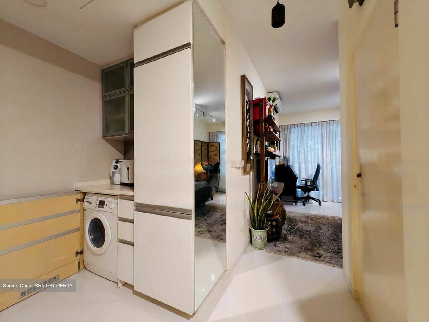 RV Suites (D10), Apartment #468425311